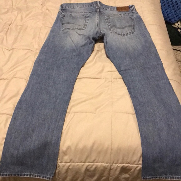 Bullhead Jeans - Picture 2 of 3